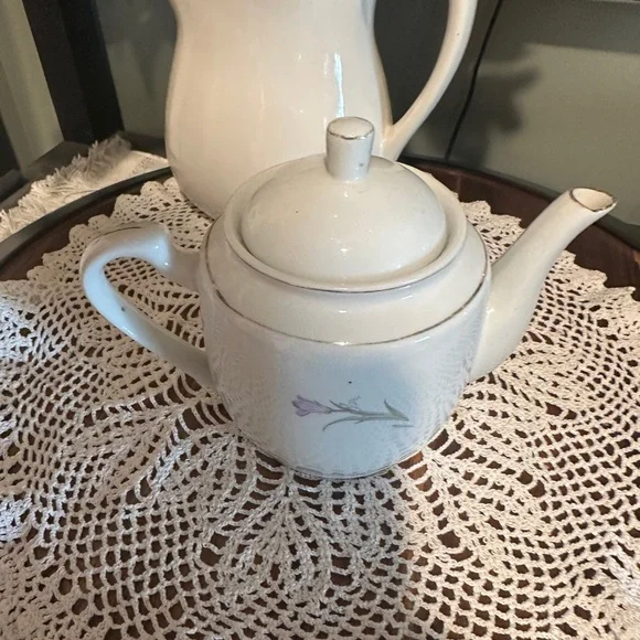 Floral White Teapot with Lid - Picture 5 of 6